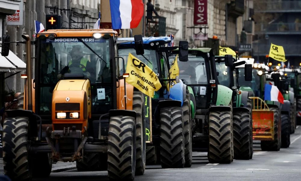 Κραυγή απελπισίας από τους αγρότες στην Γαλλία «Αν εξαφανιστούμε θα πεινάσετε!»